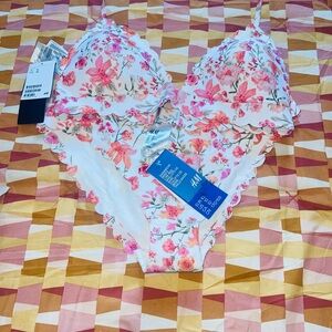 New Floral  swimsuit